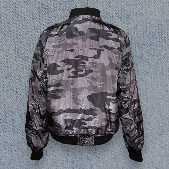 New Look Women’s Camouflage Bomber Jacket Size: L - Picture 2 of 7